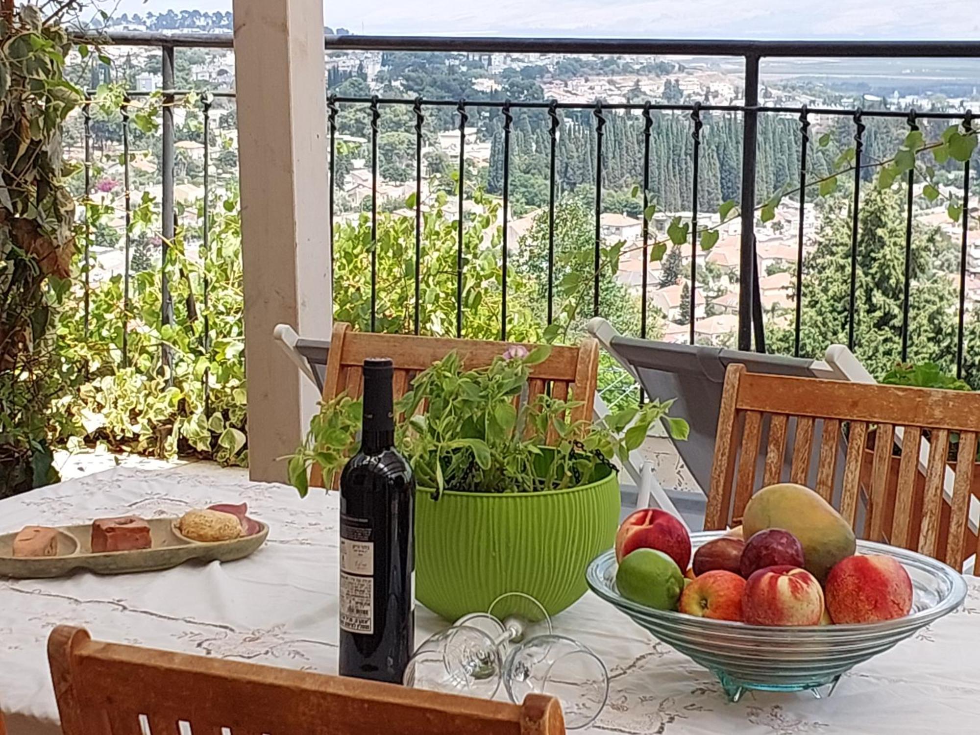 Appartamento Neve Nof Rosh Pinna Esterno foto