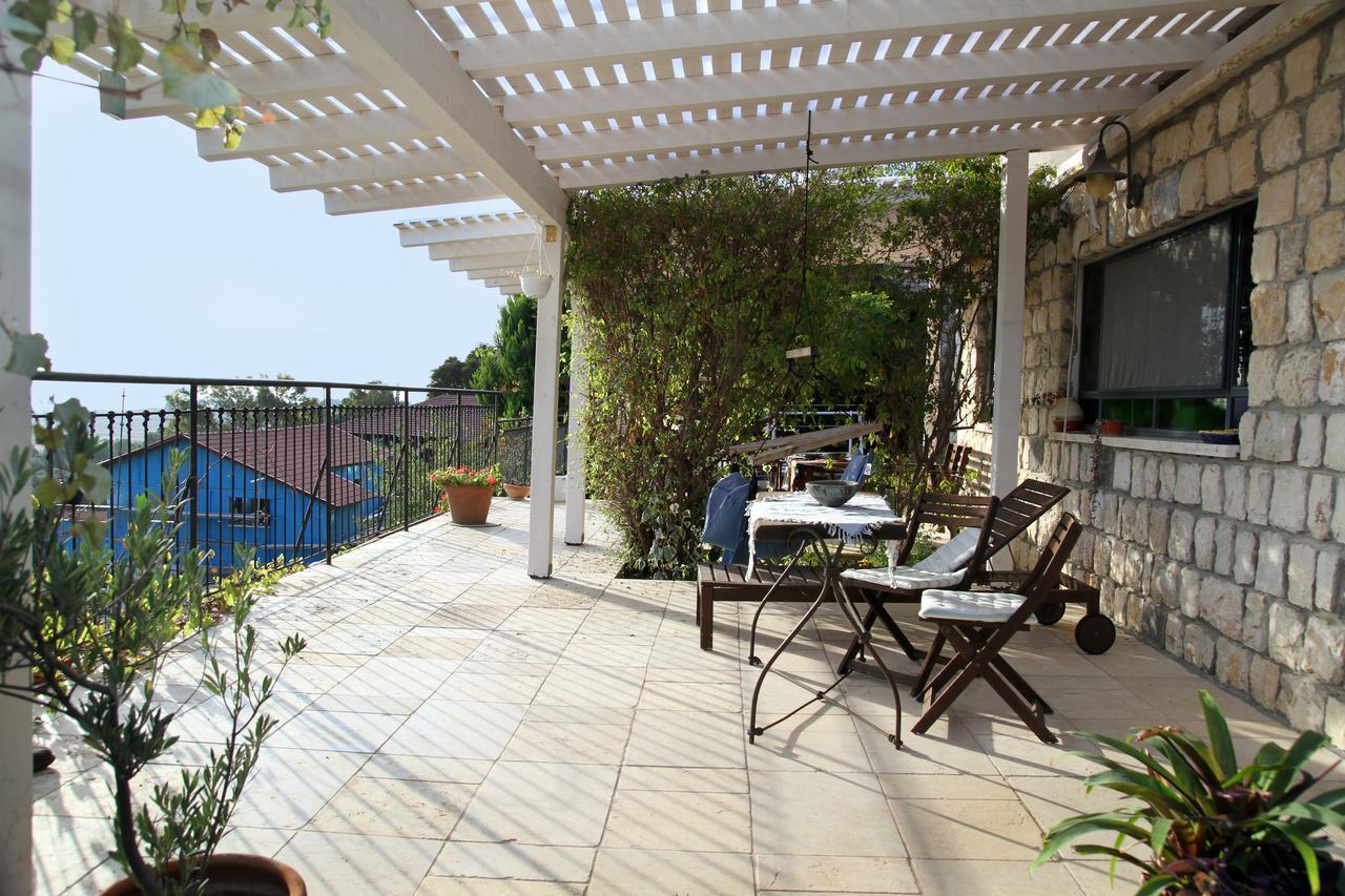 Appartamento Neve Nof Rosh Pinna Esterno foto